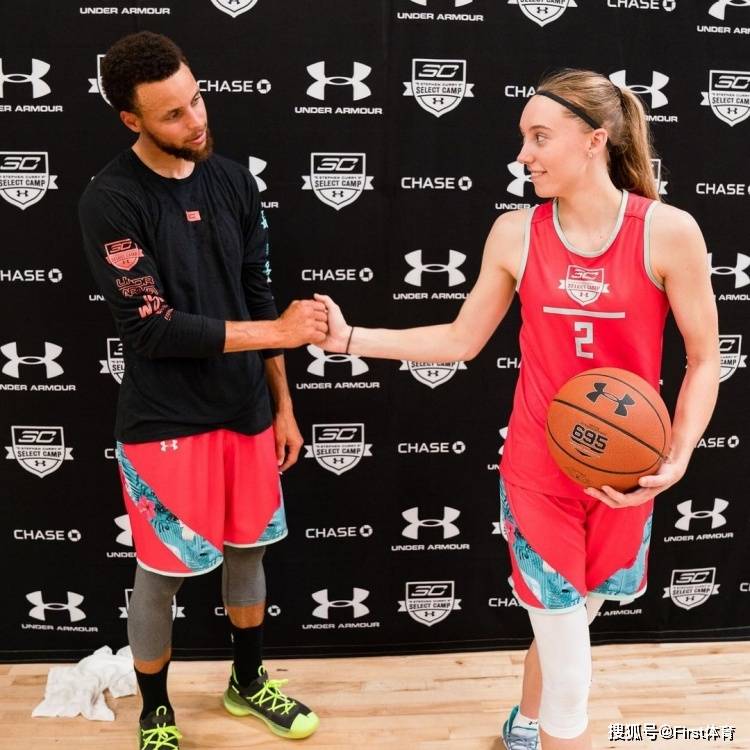 勒沃库森训练开放日;窗口期内部沟通引欢呼;荷甲在即;年轻球员得到机会的简单介绍 勒沃库森训练开放日;窗口期内部沟通引欢呼;荷甲在即;年轻球员得到机会的简单介绍