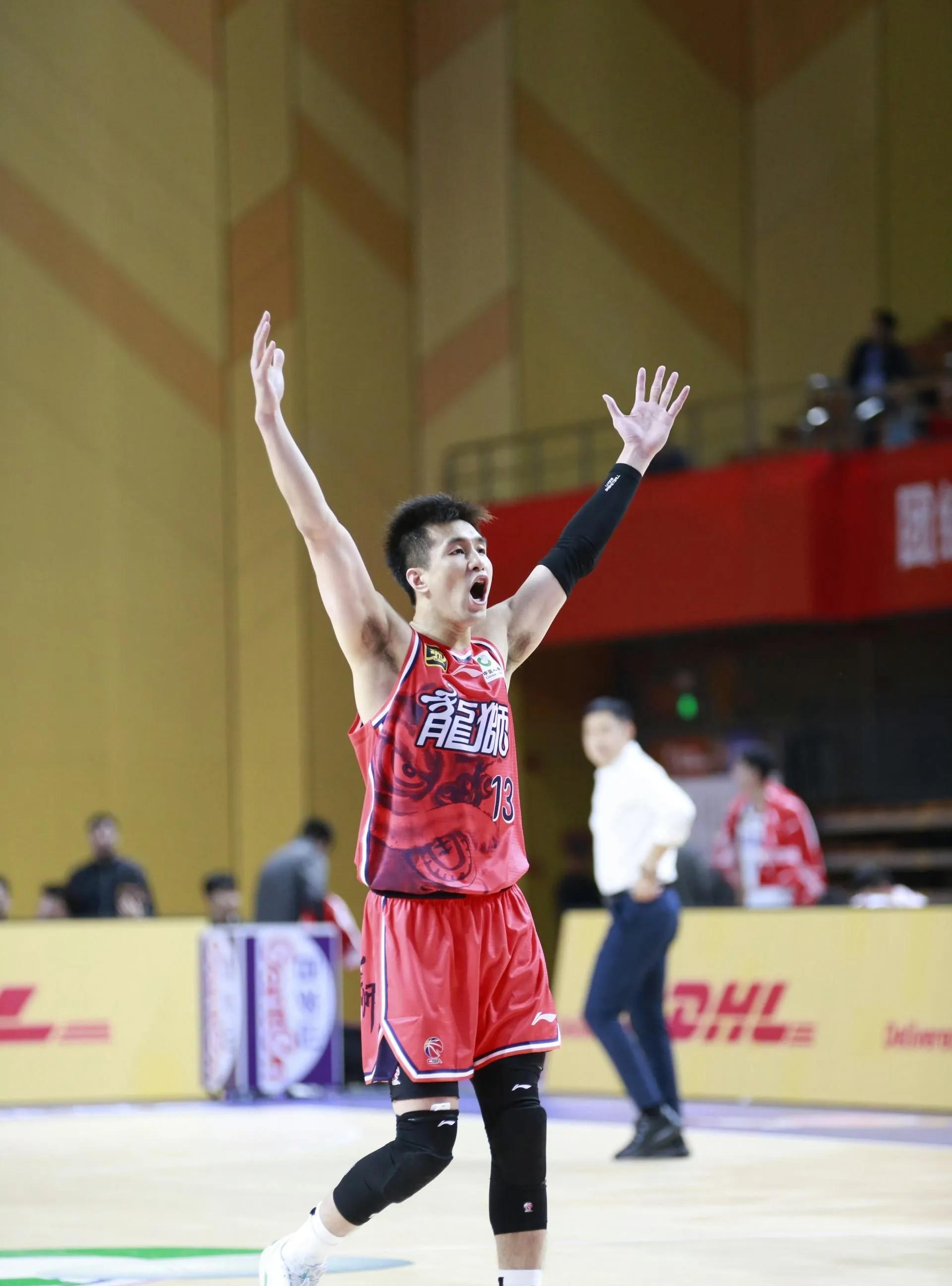 爱游戏体育-包含转折点！新疆广汇队长鼓劲，CBA常规赛关键时刻攻防权衡，目标明确，数据趋势出现新变化的词条